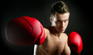 男生瘦胸的快速方法（男生如何瘦胸?）