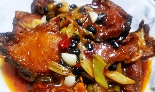 红烧封鸡（秘制红烧鸡）