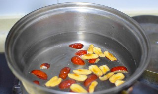 红枣煮米酒的做法 红枣煮米酒可以吗