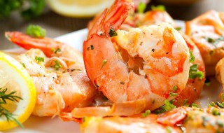 开背蒜蓉蒸虾步骤（开背蒜蓉蒸虾的做法）