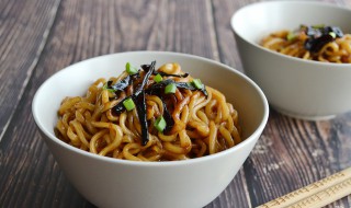 葱茄酱热拌面的做法 葱茄酱热拌面的做法窍门