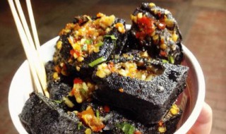 正确的吃臭豆腐方法（正确的吃臭豆腐方法有哪些）