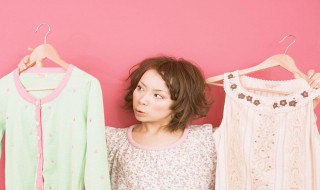 衣服吸灰尘怎么办 衣服吸灰尘怎么办妙招