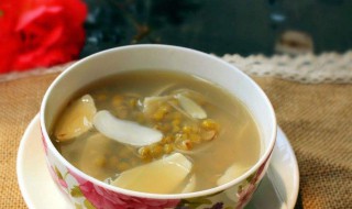 夏日绿豆百合汤（夏天绿豆百合汤怎样煮）