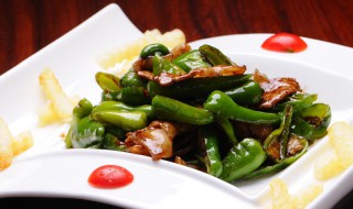 大噶炒青椒（炒大青椒的做法）