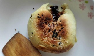 花生芝麻红糖发面小饼的做法 花生芝麻红糖包
