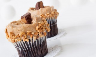 戚风纸杯蛋糕的做法 戚风纸杯蛋糕的做法教程