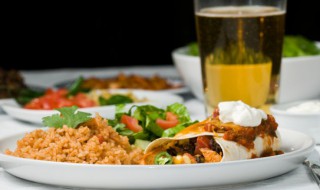 啤酒煮开了还有酒精吗 啤酒煮开了还有酒精吗能吃头孢