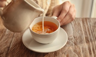 奶茶和奶绿哪个热量低 奶绿和奶茶的区别哪个胖