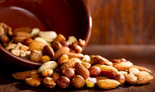 新鲜杏仁核有毒吗 新鲜的杏仁核可以直接吃?