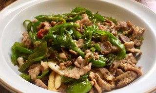 农家小炒肉怎么做有汤汁（农家小炒肉怎么做有汤汁的菜）