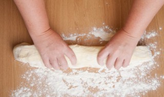 揉好的面团能加酵母吗 揉好的面团能加酵母吗