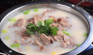 云南汽锅羊肉汤怎么做 云南汽锅羊肉汤怎么做的