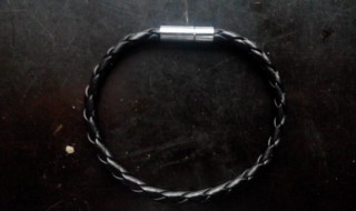 手链男佩戴方法（手链男佩戴方法图片）