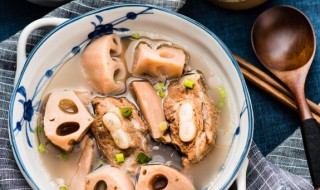莲藕章鱼猪腱汤（莲藕章鱼煲猪骨功效）