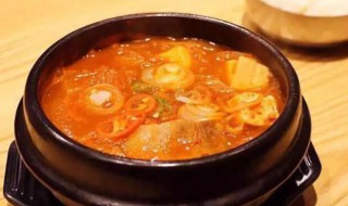 石锅泡菜汤（石锅泡菜汤热量）