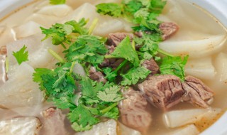 白萝卜煲牛肉 牛肉炖胡萝卜