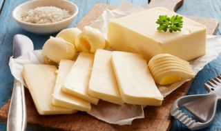 核桃葡萄干乳酪卷(核桃葡萄干蛋糕的做法)