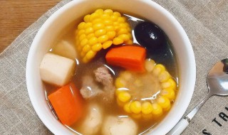 淮山药红萝卜猪骨汤（淮山红萝卜煲猪骨）