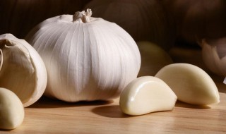 大蒜怎么做才有养生作用 大蒜怎么做对身体好