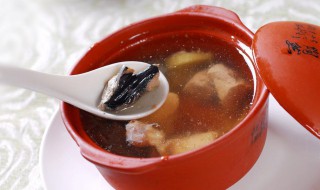 人参炖乌骨鸡（人参炖乌骨鸡汤的做法）