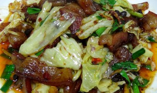 白菜炒回锅肉怎么做的 白菜炒回锅肉怎么做的好吃