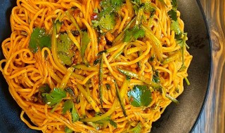 里脊肉拌面怎么做（里脊肉拌面怎么做才好吃）