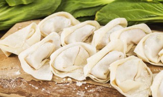 鸡肉和猪肉馄饨怎么做（鸡肉和猪肉馄饨怎么做才好吃）
