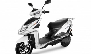 新手电动车学转弯技巧（初学骑电动车如何转弯）