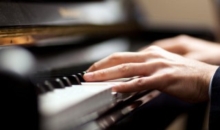 电钢琴怎么挑选(如何挑选一台好的电钢琴)