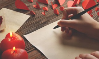 一个口四个又念什么字 一个口四个又念什么字泣