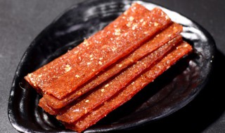 白酒能不能和辣条一起吃（辣条和酒可以一起吃吗）