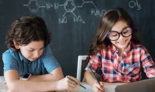 耳什么目染成语 耳目染的成语