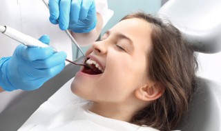 梦见蛀牙掉是什么预兆（梦见蛀牙掉是什么预兆解梦）