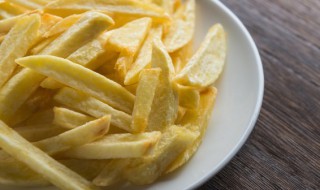 红薯条怎么炸好吃（红薯条怎么炸好吃又脆）