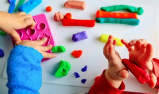 橡皮的英文怎么读（橡皮的英文怎么读语音回答）