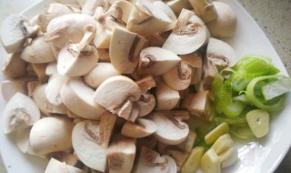 口蘑怎么吃（烤肉的口蘑怎么吃）