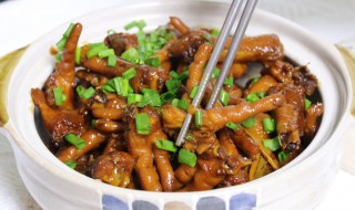 砂锅鸡爪的做法大全（砂锅鸡爪的做法大全窍门）