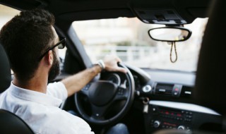 奥迪A3如何消除胎压故障灯(奥迪a3胎压灯怎么复位图解)