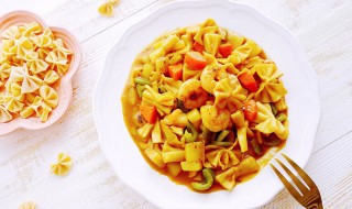 奶酪海鲜蝴蝶意面怎么做（奶酪海鲜蝴蝶意面怎么做的）