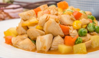 五彩风味鸡丁教程的做法（五彩风味鸡丁教程的做法和配料）