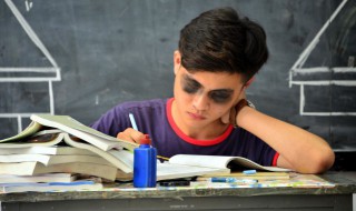 钻冰求火的意思 钻冰求火能代表什么成语