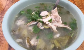 猪肚子和什么煲汤最好（猪肚煲鸡怎么煲放什么材料好吃）