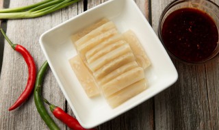 水晶皮冻的正宗做法 水晶皮冻的正宗做法视频