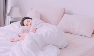 梦到小蛇 梦到小蛇要咬自己