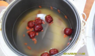 不锈钢杯泡红枣水可以吗（可以用不锈钢保温杯泡红枣吗）