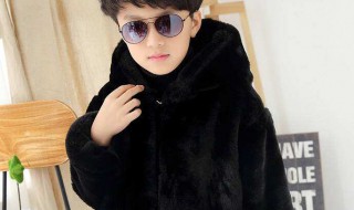 儿童黑色皮草上衣配什么裤子比较好（儿童黑色皮草上衣配什么裤子比较好看图片）