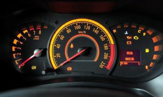 定速巡航指示灯一直闪(定速巡航指示灯一直闪烁)