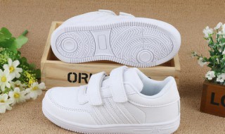 白色运动鞋清洗小妙招 白色运动鞋清洗小妙招视频