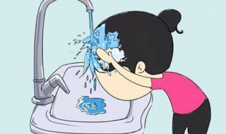 为什么洗头发时会掉很多头发 一洗头发就掉一大把怎么回事